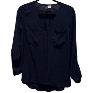 Divided H&M Navy V-Neck Button-Up Blouse Size 4